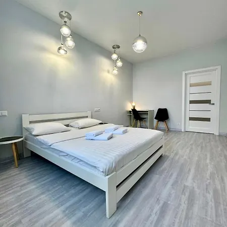 Apartpoltava: Elite New Build with Tropical Shower and Park View Exterior photo