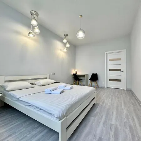 Apartpoltava: Elite New Build with Tropical Shower and Park View Exterior photo