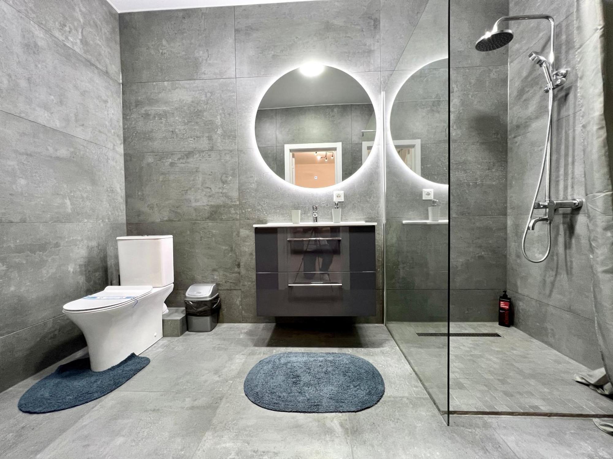 Apartpoltava: Elite New Build With Tropical Shower And Park View